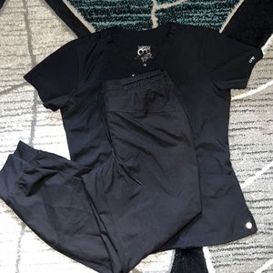 Black 🖤 Barco jogger scrub set